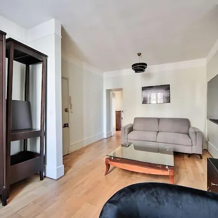 12.appartement 4pers#sevres-lecourbe#necker Appartement